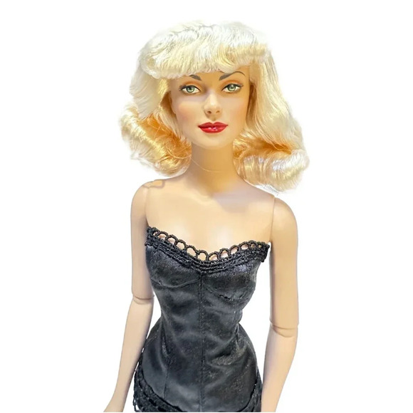 Brenda Starr Fashion Doll Reporter 16 inch Blonde Black Corset Box Effanbee 2004 - Picture 2 of 16